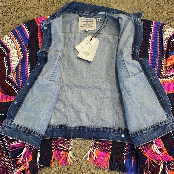 Levi’s Poncho Trucker Jacket - Picture 6 of 16